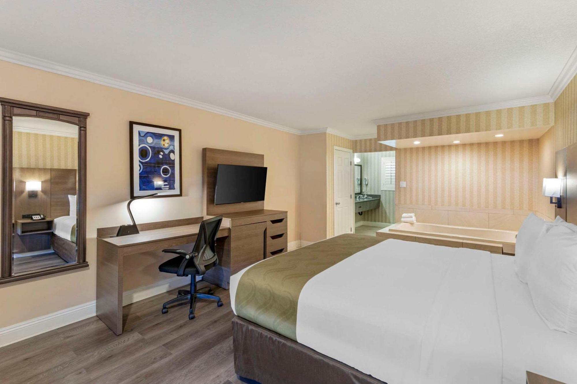 Quality Inn & Suites Anaheim Maingate Eksteriør billede